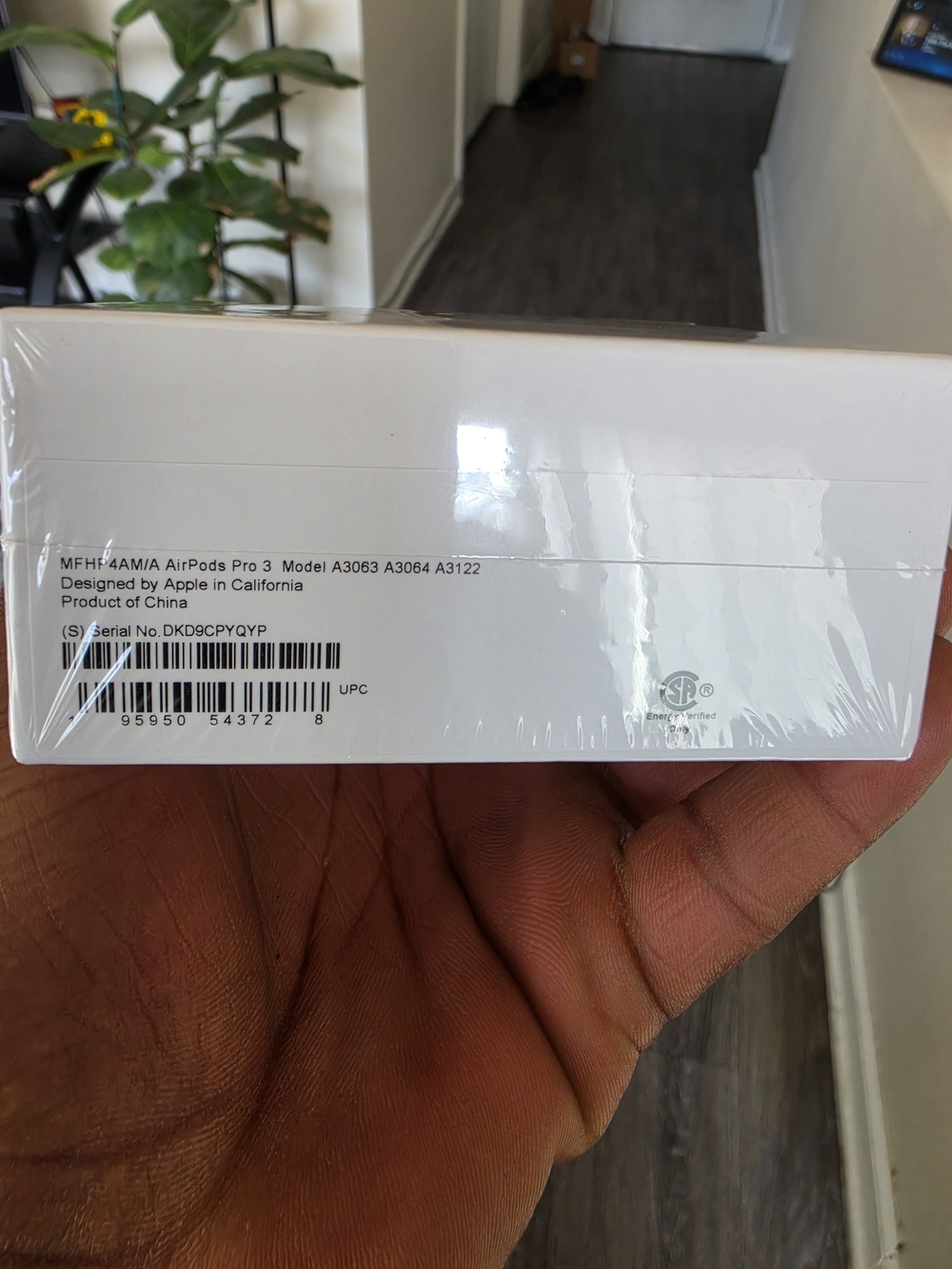 Apple AirPods Pro 3 (White) Noise-Cancelling Wireless Earbuds with Charging Case - Picture 2 of 3